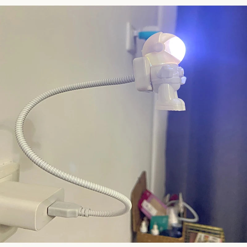 Astronaut Glow LED Desk Lamp – USB Powered Night Light