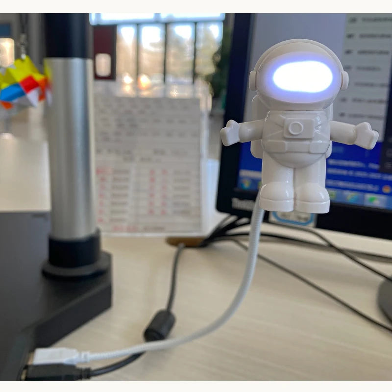 Astronaut Glow LED Desk Lamp – USB Powered Night Light